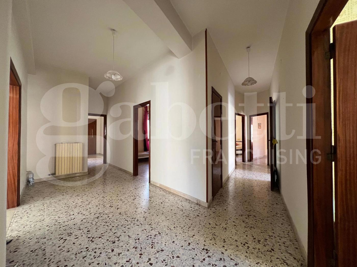 Appartamento da ristrutturare a Siracusa
