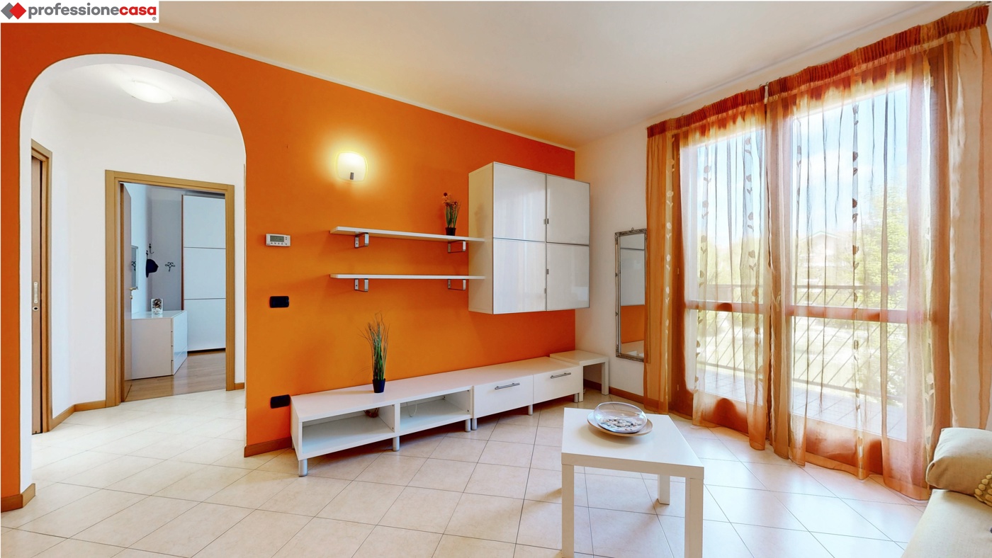 Bilocale con box a Gessate