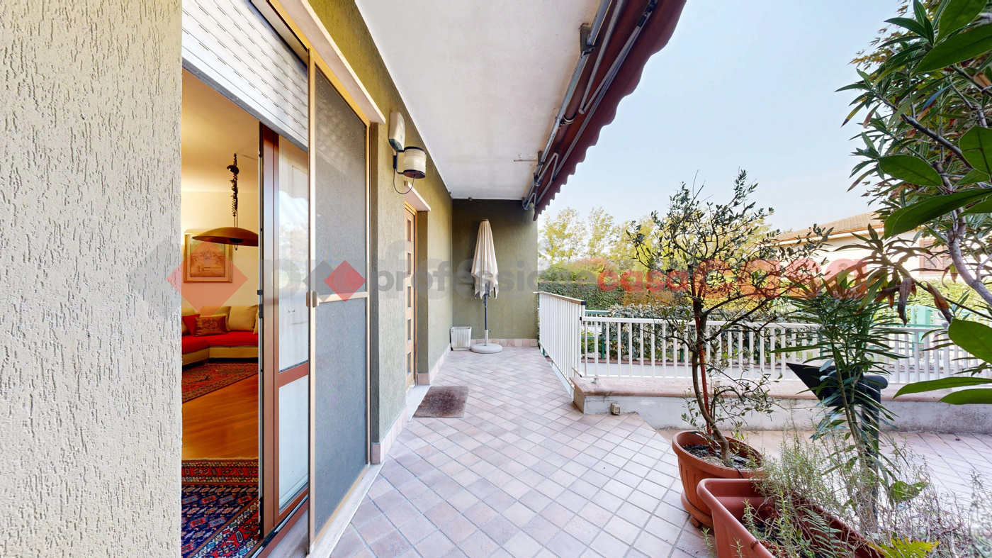 Villa con giardino a Bellinzago Lombardo