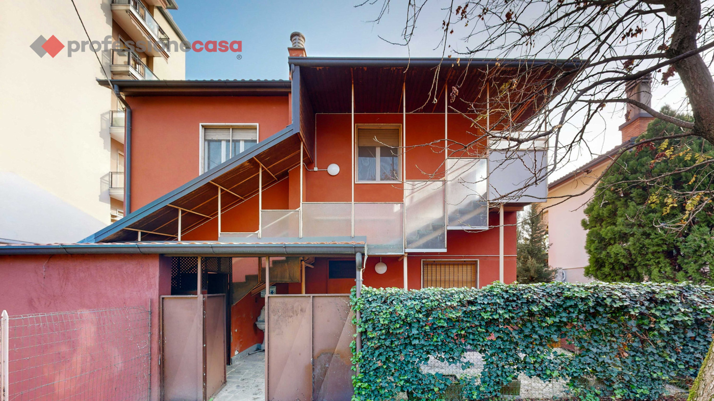 Villa con giardino a Gessate