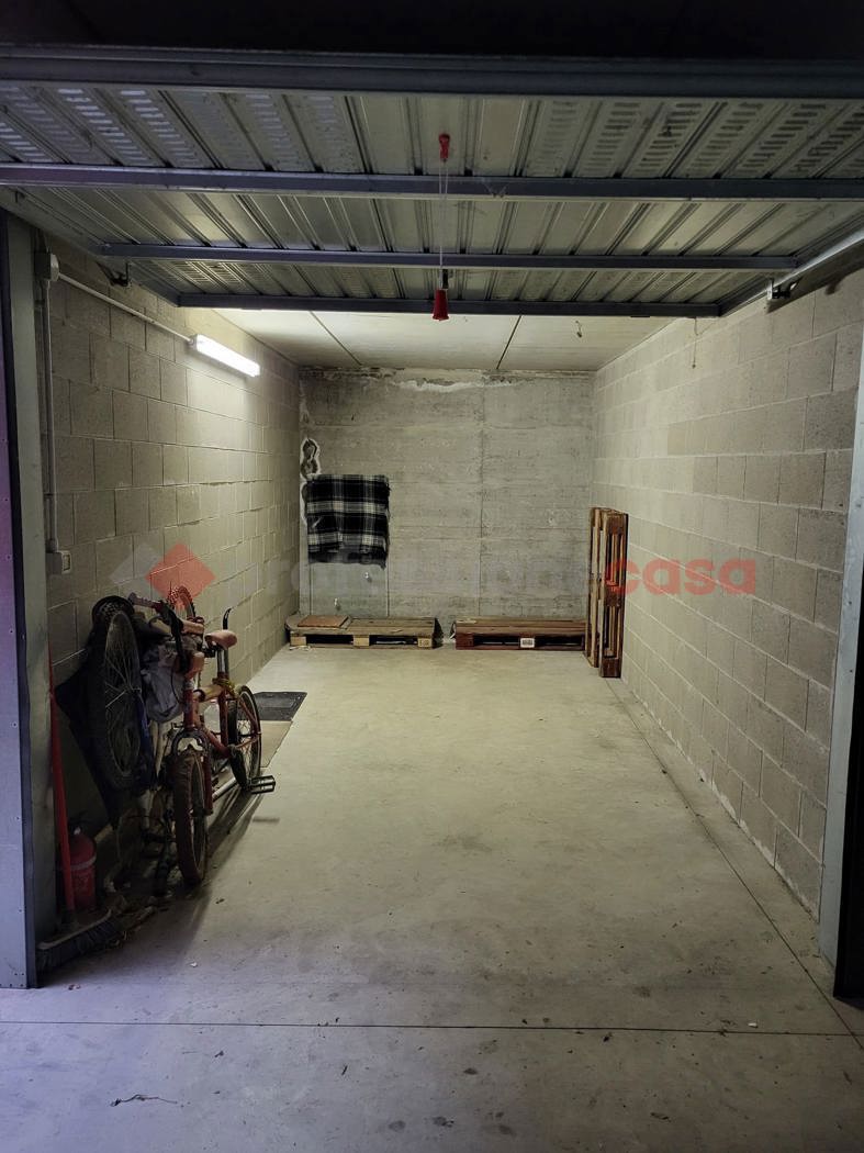 Box/Garage 15mq in vendita a Gessate