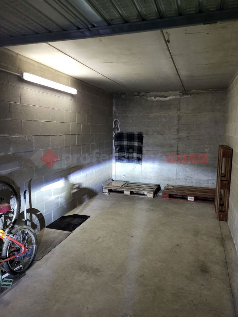 Box/Garage 15mq in vendita a Gessate