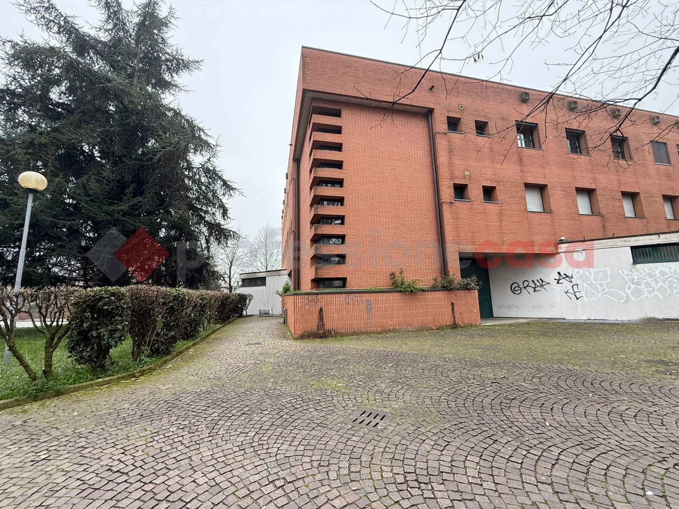 Negozio in vendita a Gessate