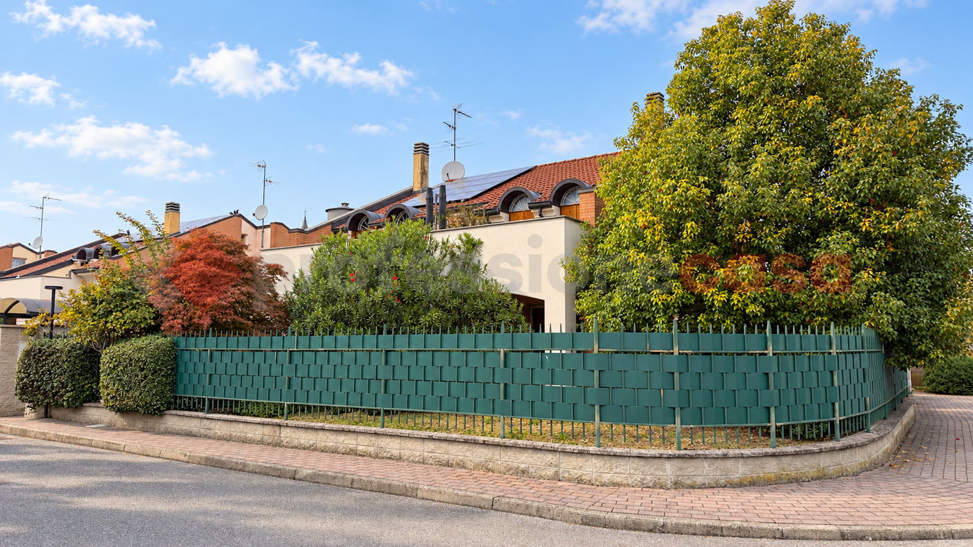 Villa con giardino a Gessate