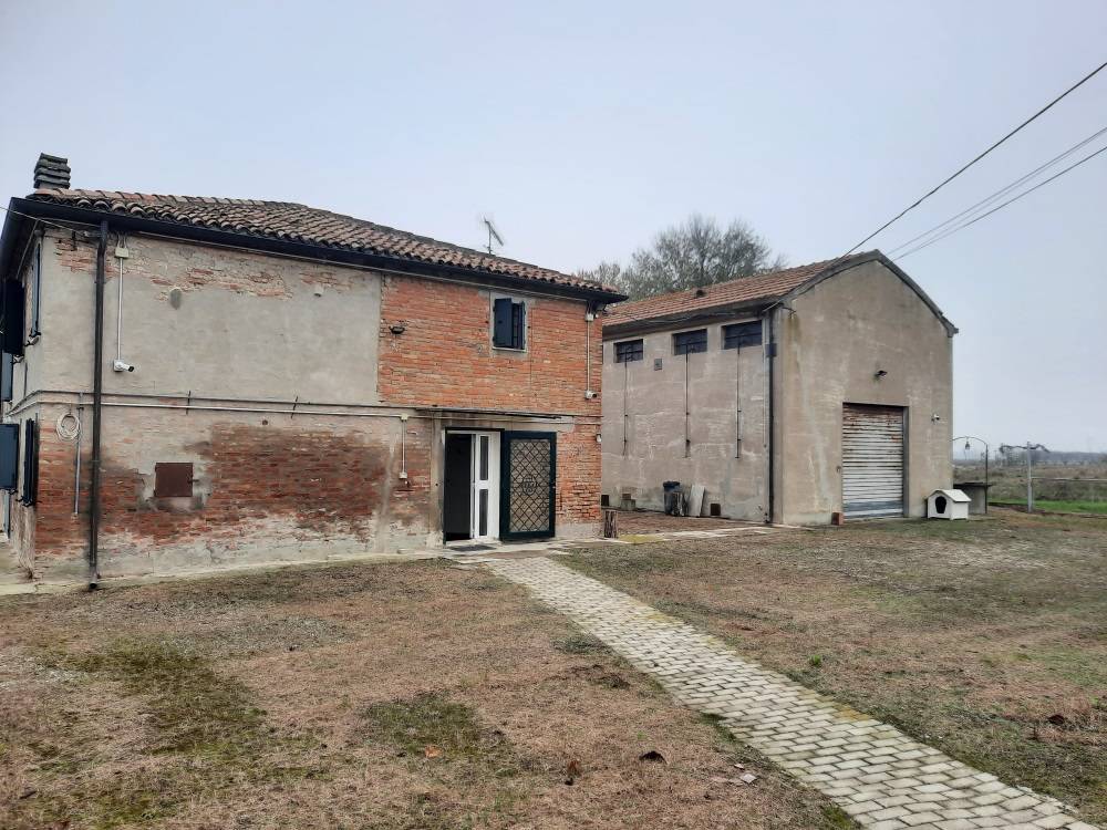 Casa indipendente con box, Ferrara cona