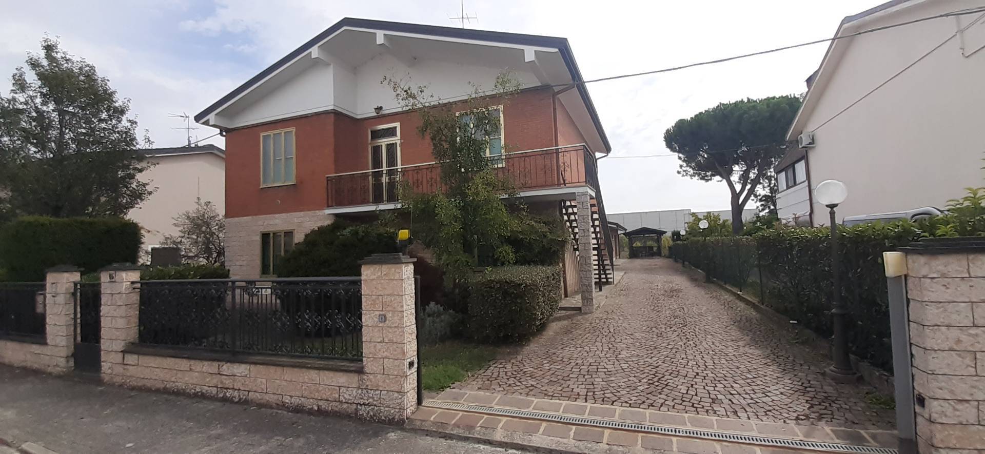 Casa singola in vendita a Ferrara, Chiesuol del Fosso