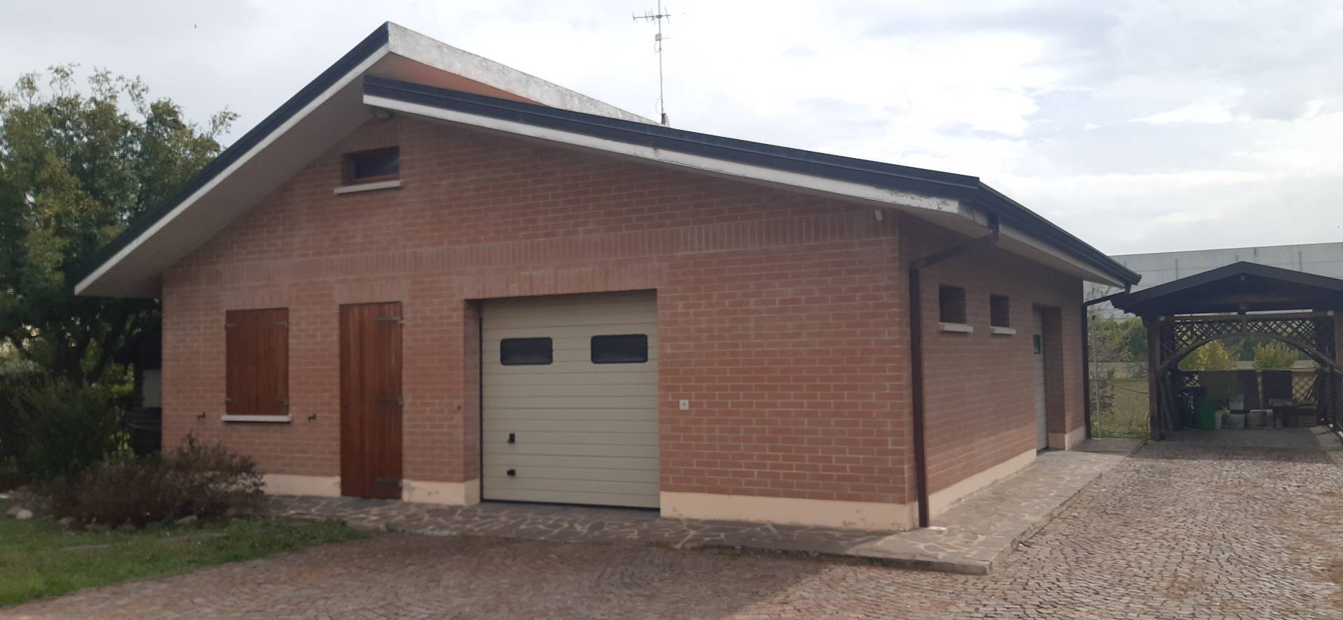 Casa singola in vendita a Ferrara, Chiesuol del Fosso