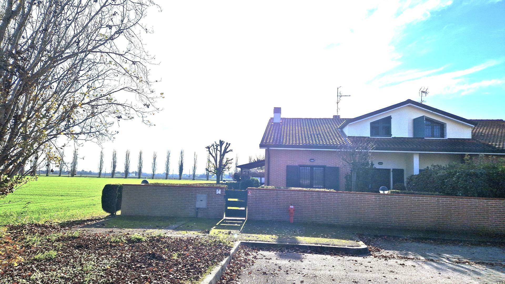 Villa in vendita a Ferrara, Pontegradella