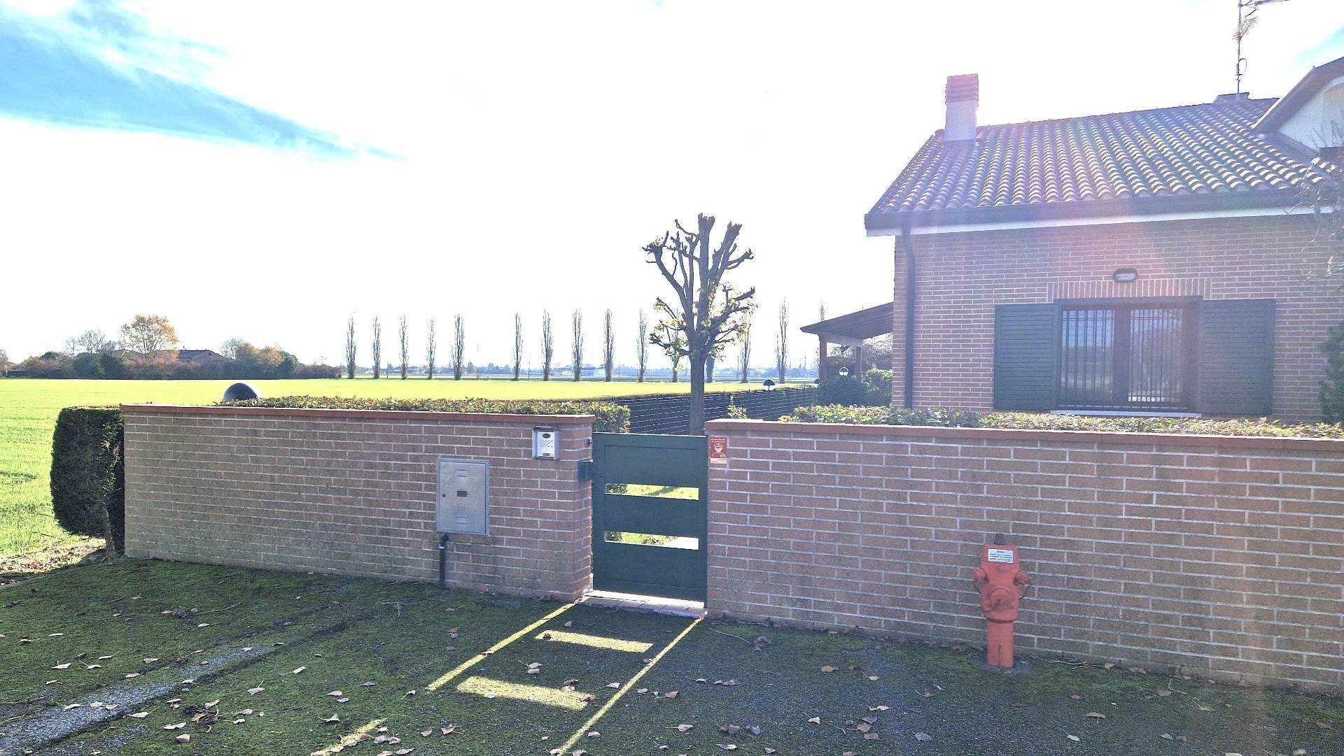 Villa in vendita a Ferrara, Pontegradella