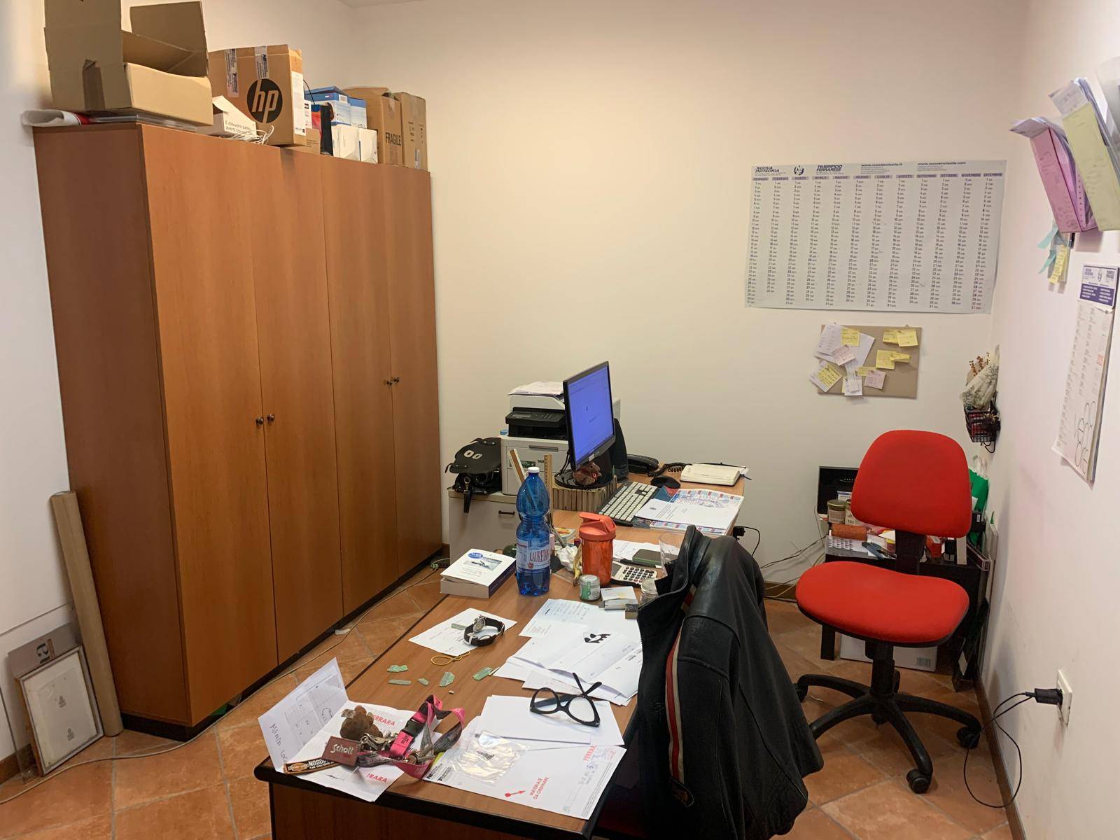 Locale commerciale in vendita a Ferrara, Via Bologna