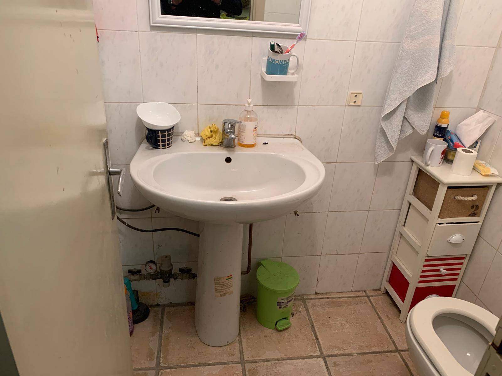 Locale commerciale in vendita a Ferrara, Via Bologna