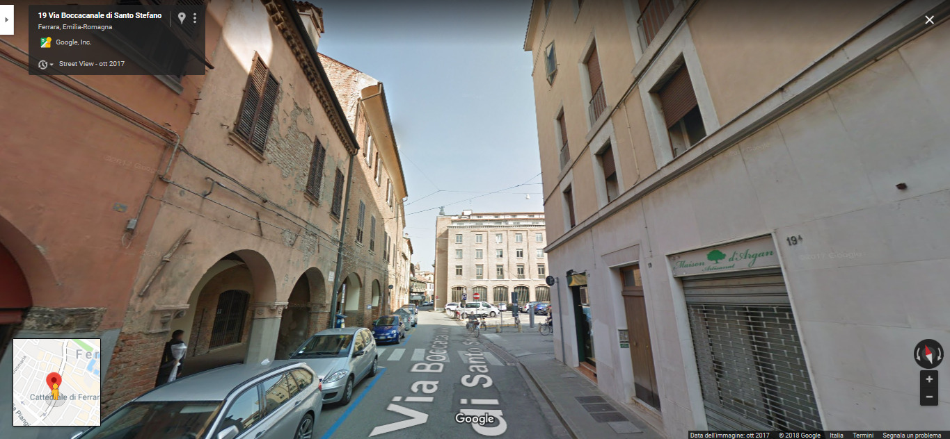 Locale commerciale in affitto a Ferrara, Centro storico