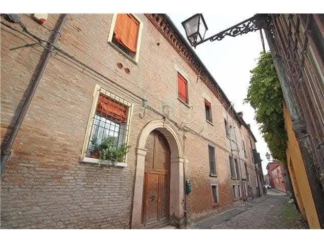Appartamento in vendita a Ferrara, Centro storico