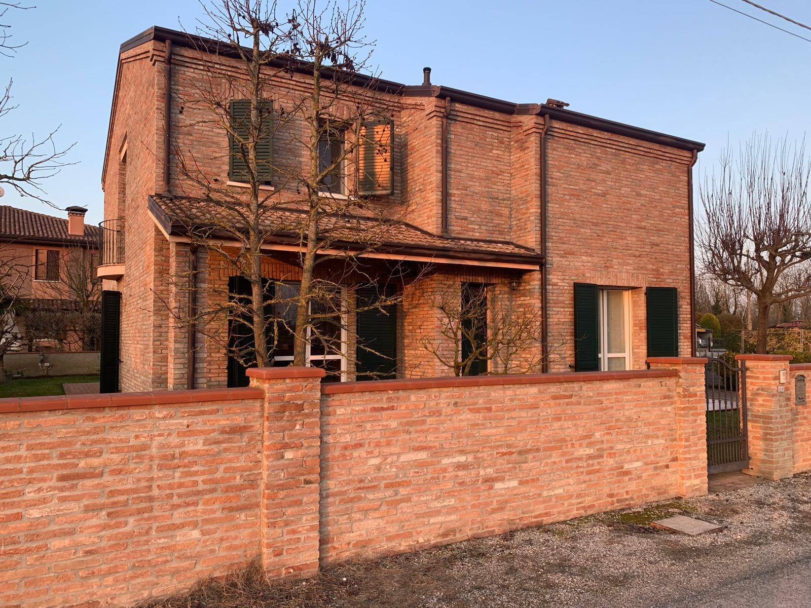 Villa in vendita a Ferrara, Quartesana