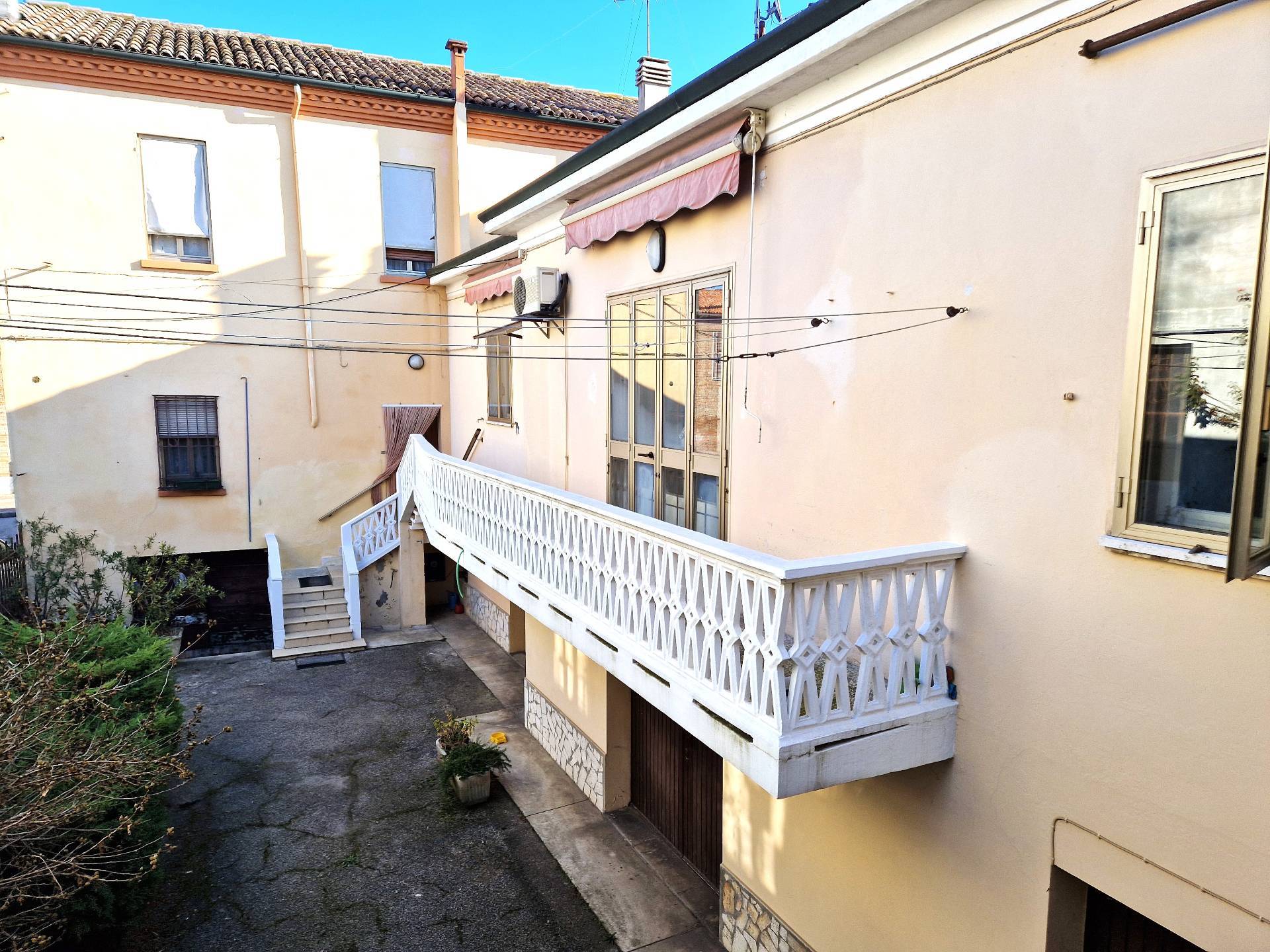 Casa singola in vendita a Ferrara, Via Bologna