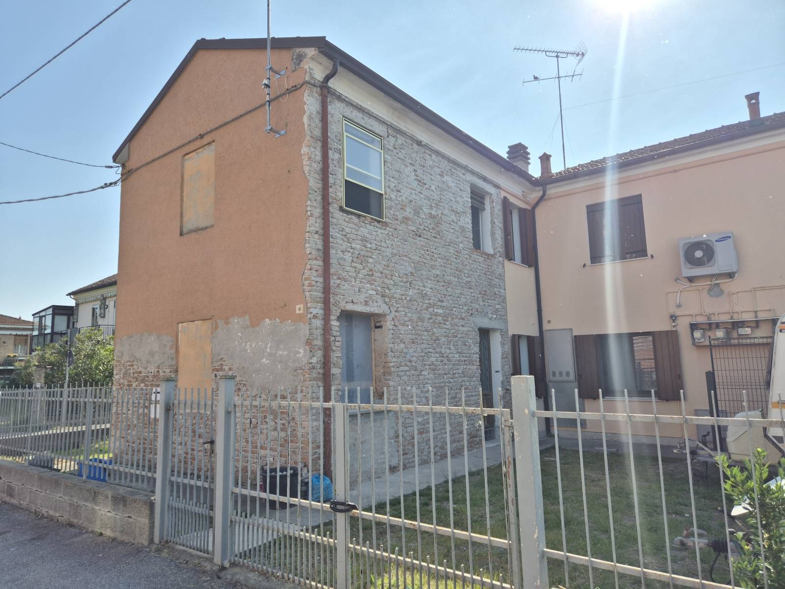 Casa singola in vendita a Ferrara, Pontelagoscuro