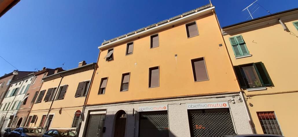 Appartamento in vendita a Ferrara, Entro Mura