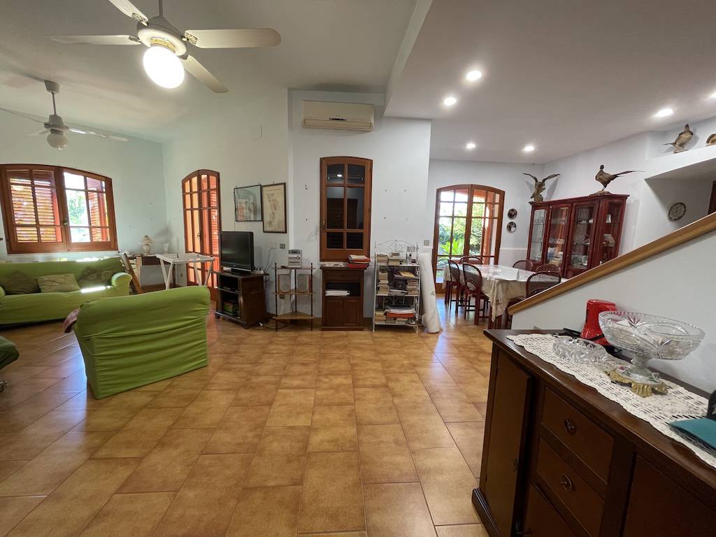 Villa in vendita a Motta San Giovanni