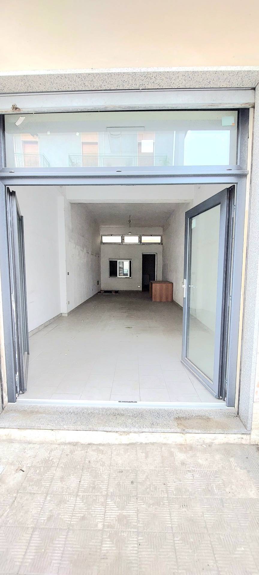 Locale Commerciale in affitto a Reggio di Calabria