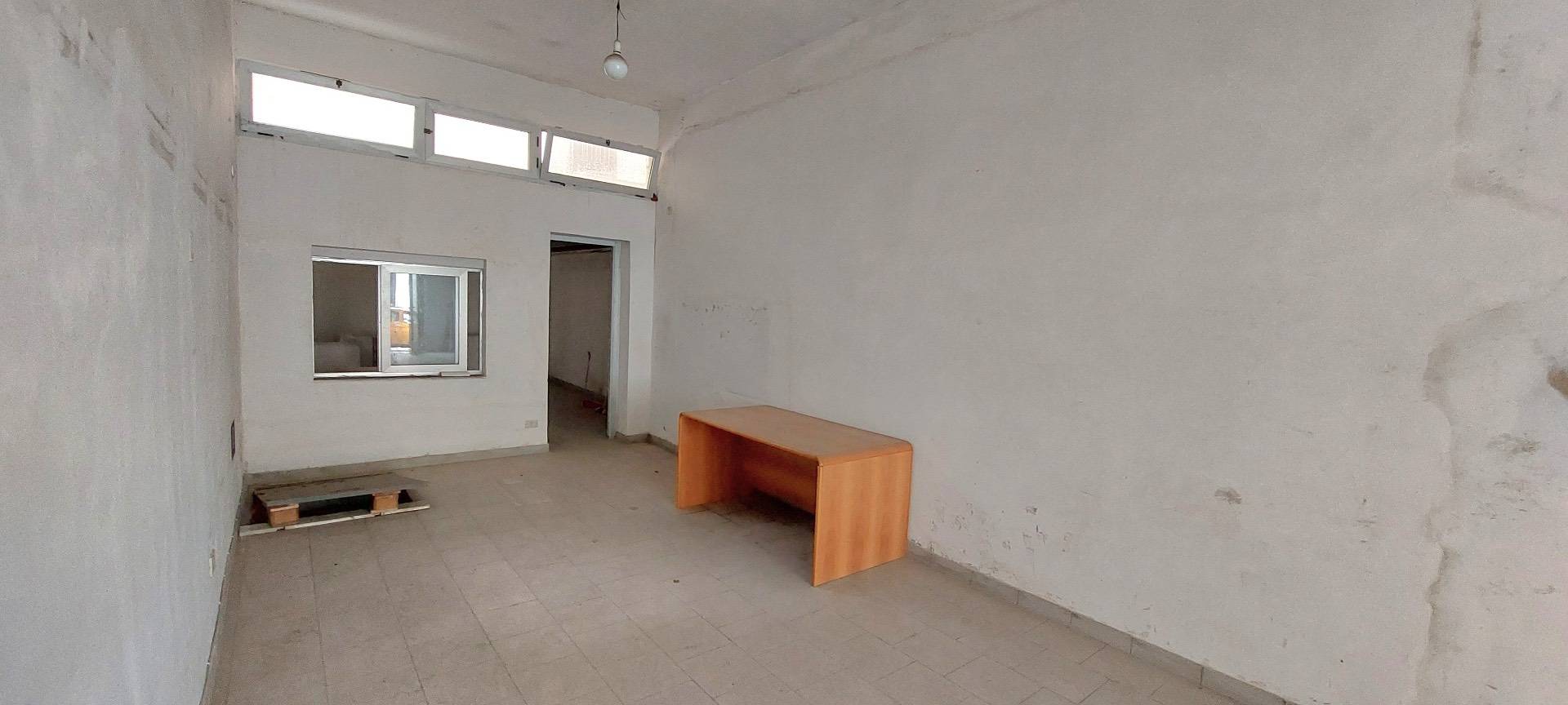 Locale Commerciale in affitto a Reggio di Calabria