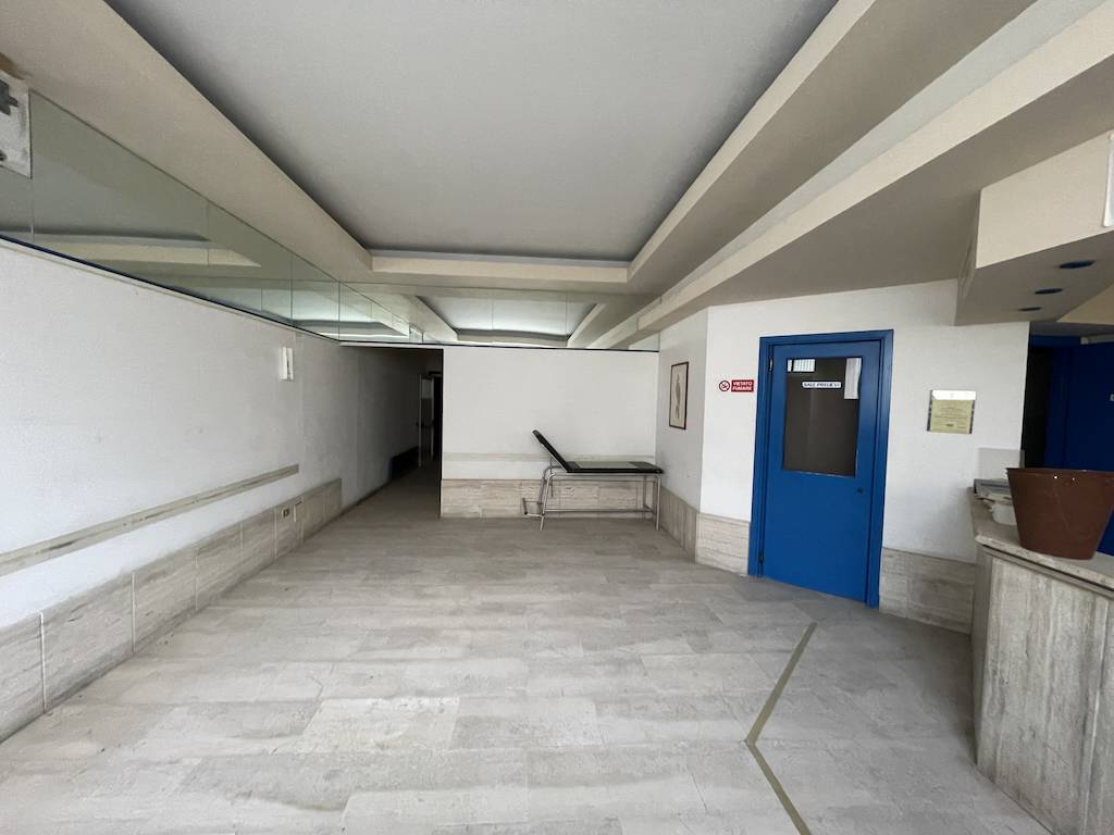 Locale Commerciale in vendita a Reggio di Calabria