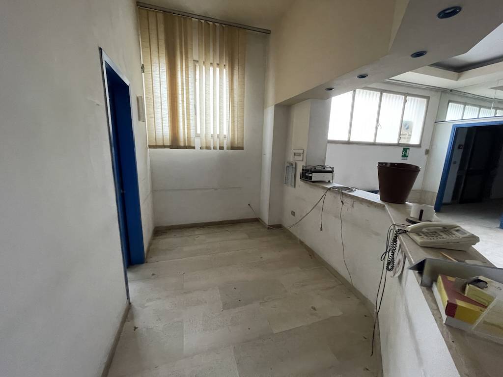 Locale Commerciale in vendita a Reggio di Calabria