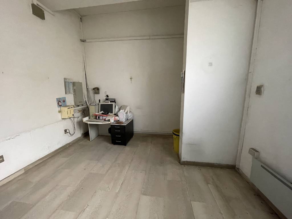 Locale Commerciale in vendita a Reggio di Calabria