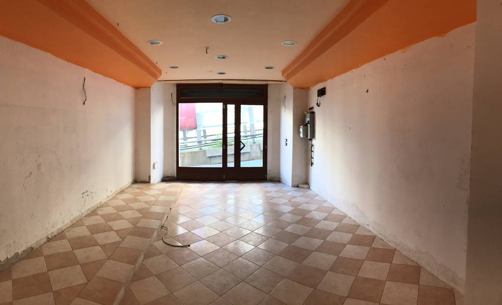 Locale Commerciale in affitto a Reggio di Calabria