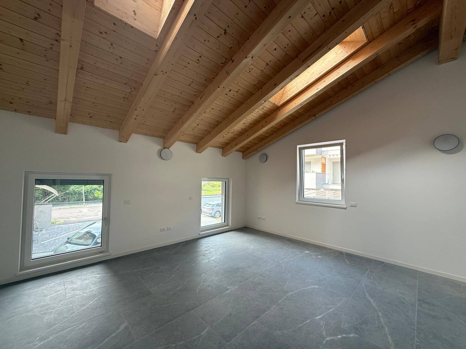 Studio/Ufficio in affitto a Trento, Piedicastello