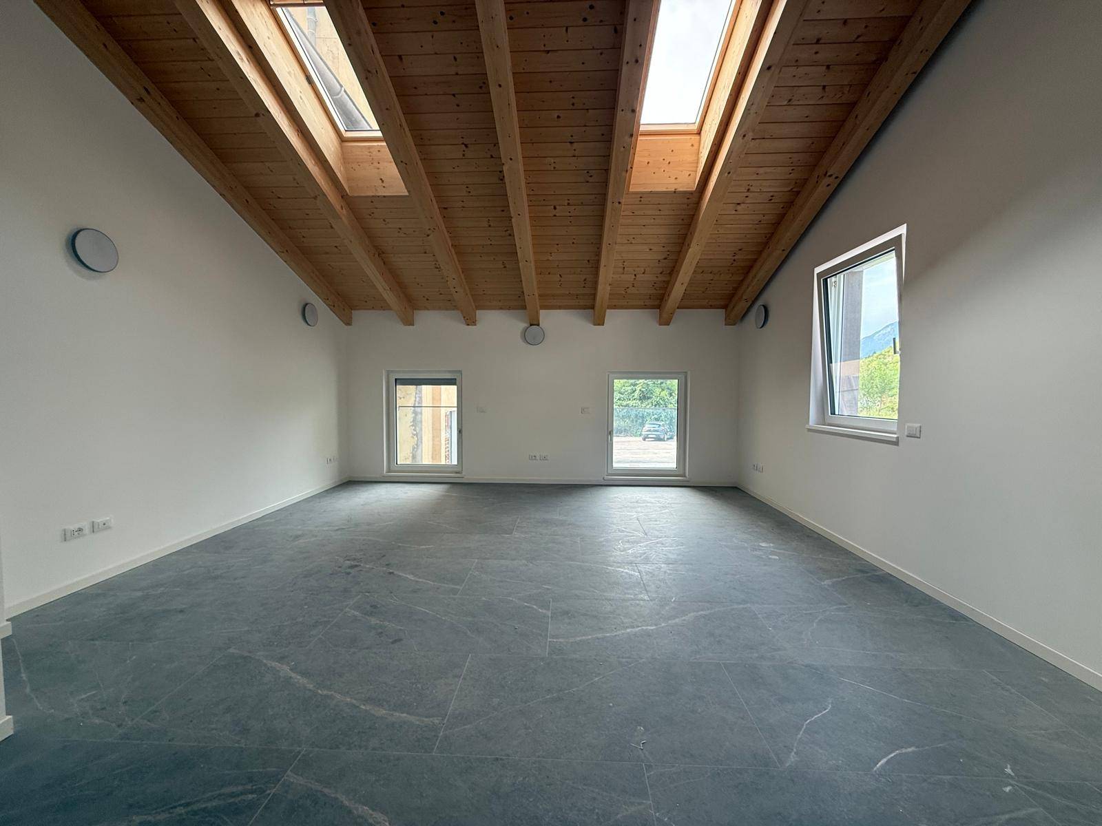 Studio/Ufficio in affitto a Trento, Piedicastello