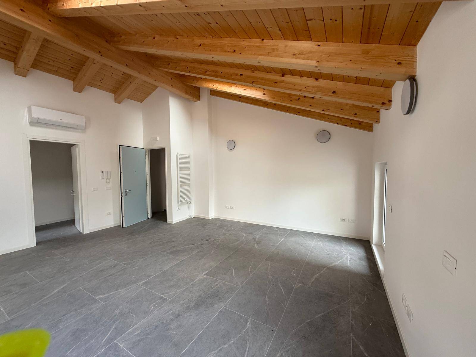 Studio/Ufficio in affitto a Trento, Piedicastello