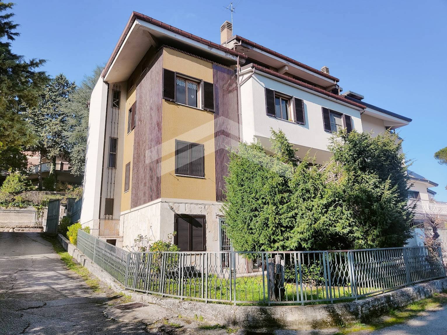 Villa con terrazzo, Campobasso semicentro