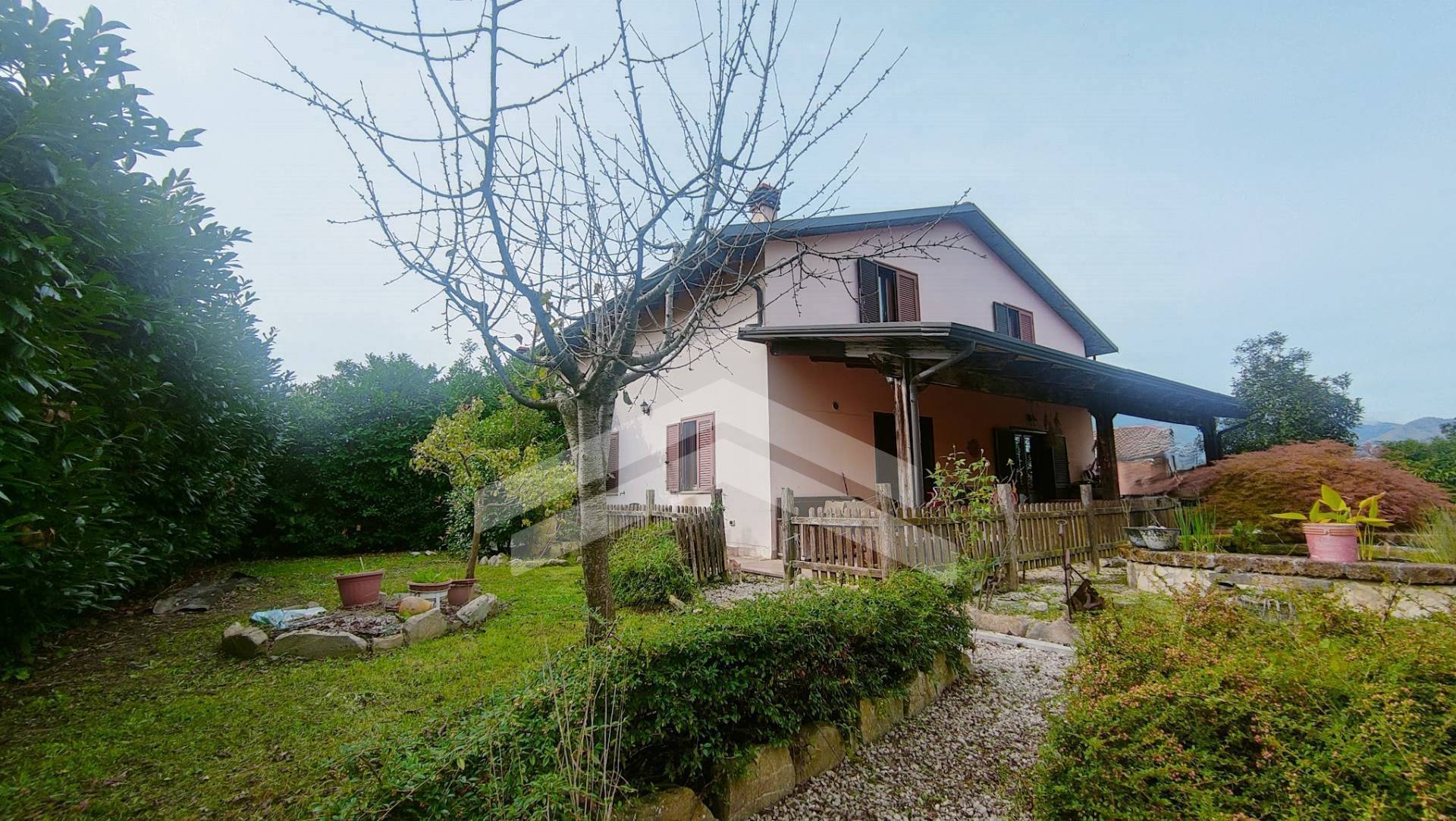 Villette a schiera in vendita a Vinchiaturo