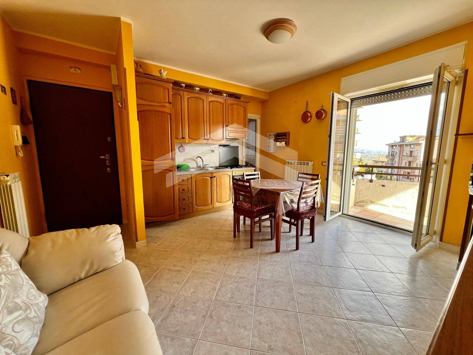 Appartamento in affitto a Campobasso, Semicentro