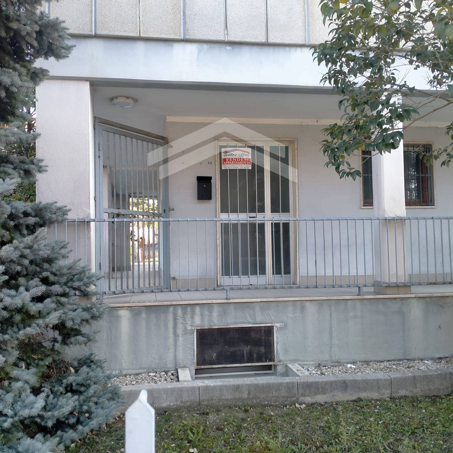 Locale artigianale in vendita a Campobasso, Semicentro