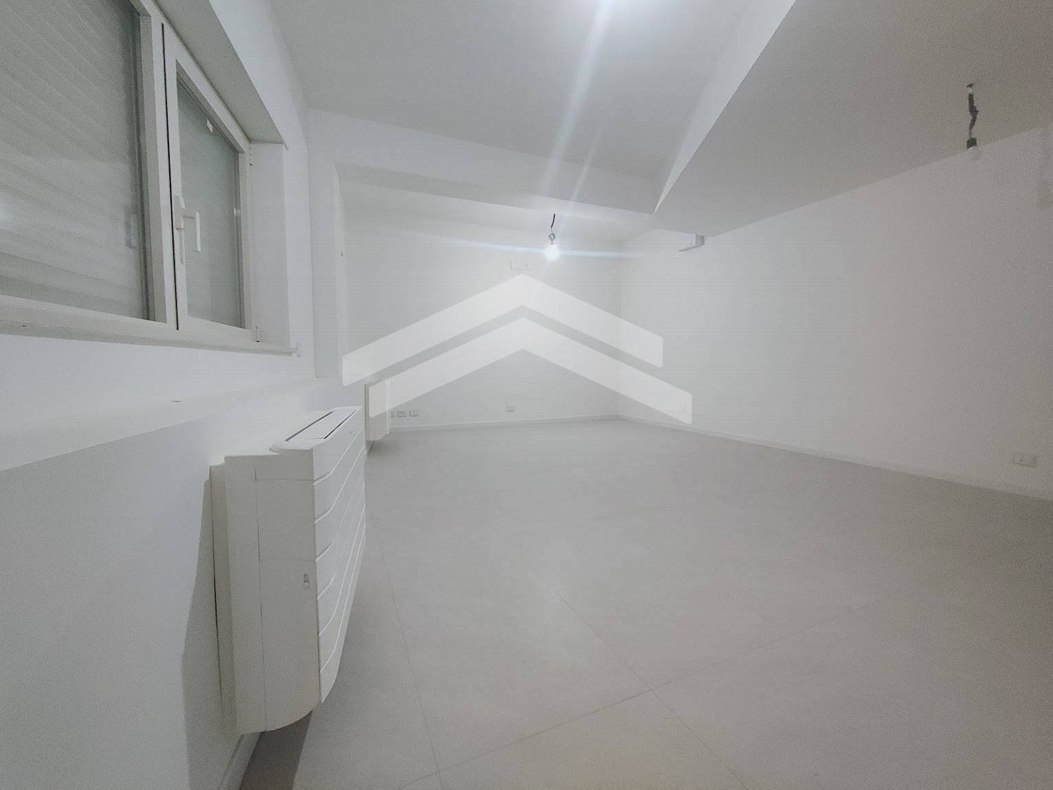 Appartamento uso ufficio in vendita a Campobasso, Centro