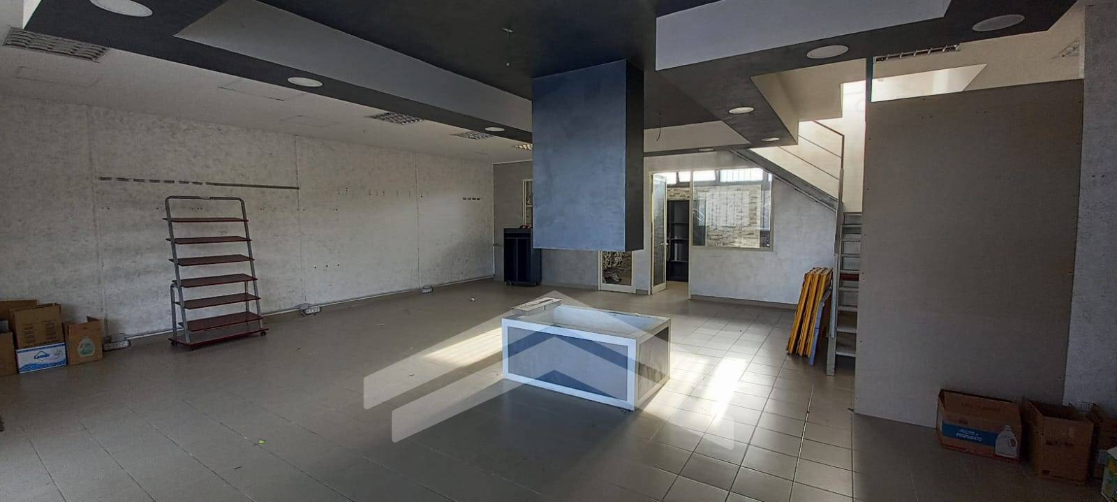 Locale commerciale in affitto a Gambatesa