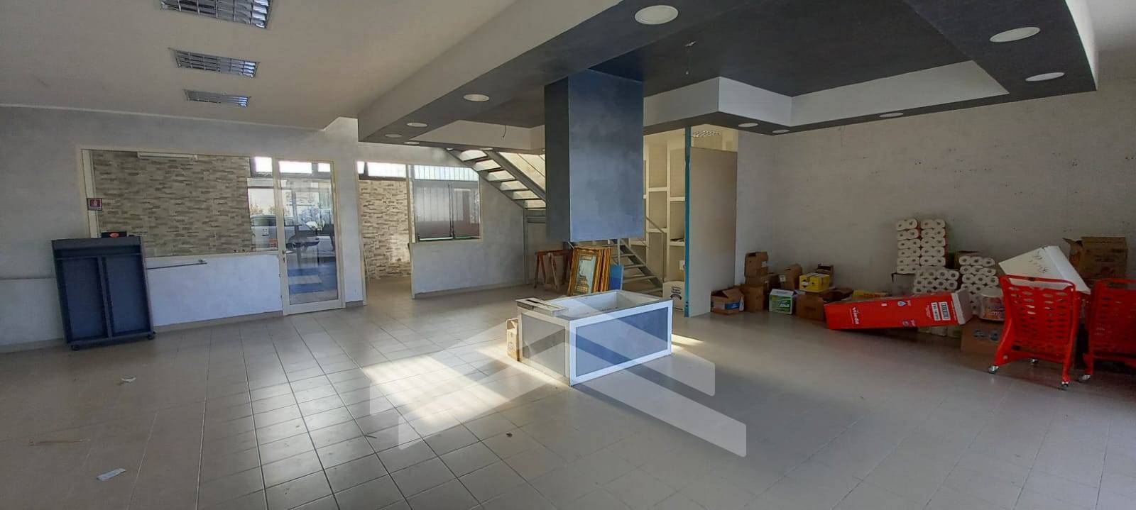 Locale commerciale in affitto a Gambatesa