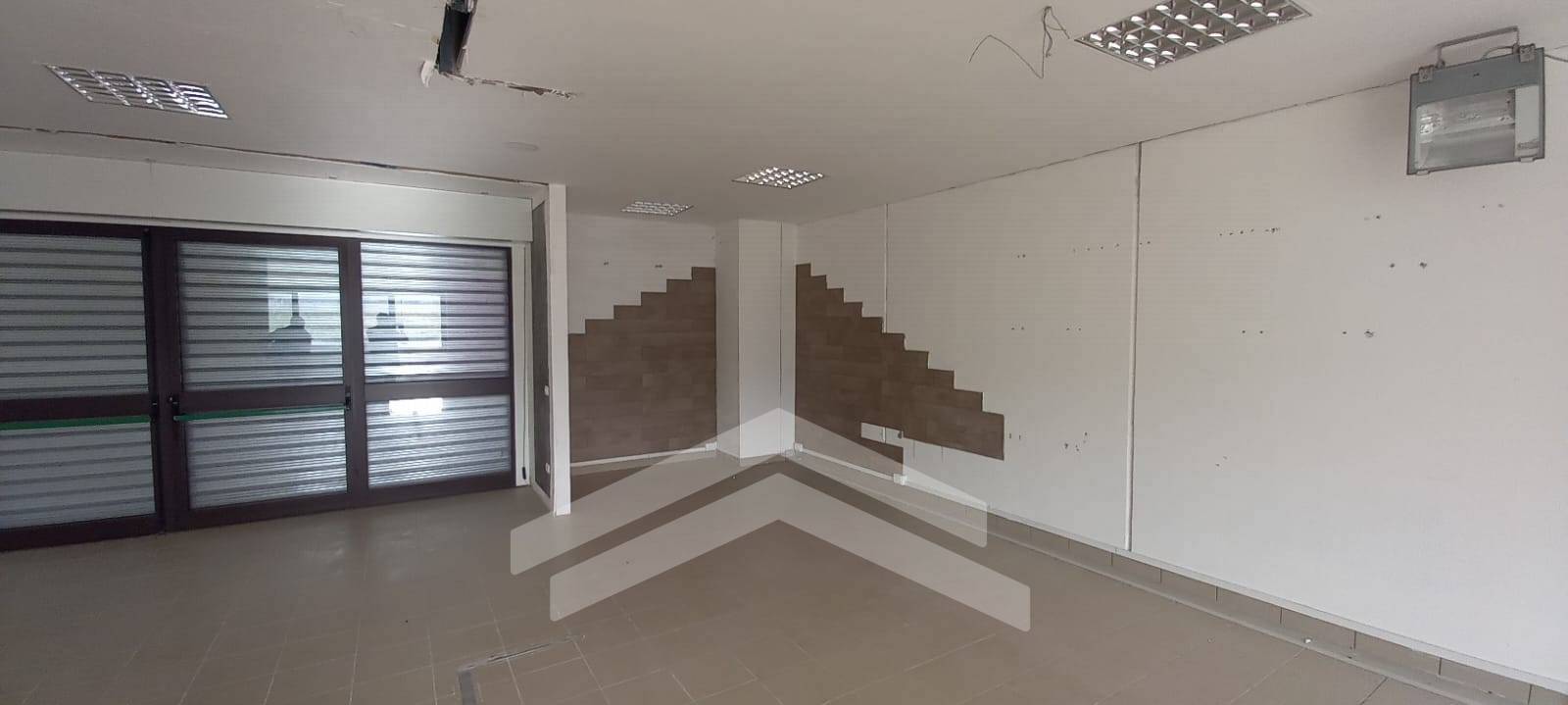 Locale commerciale in affitto a Gambatesa