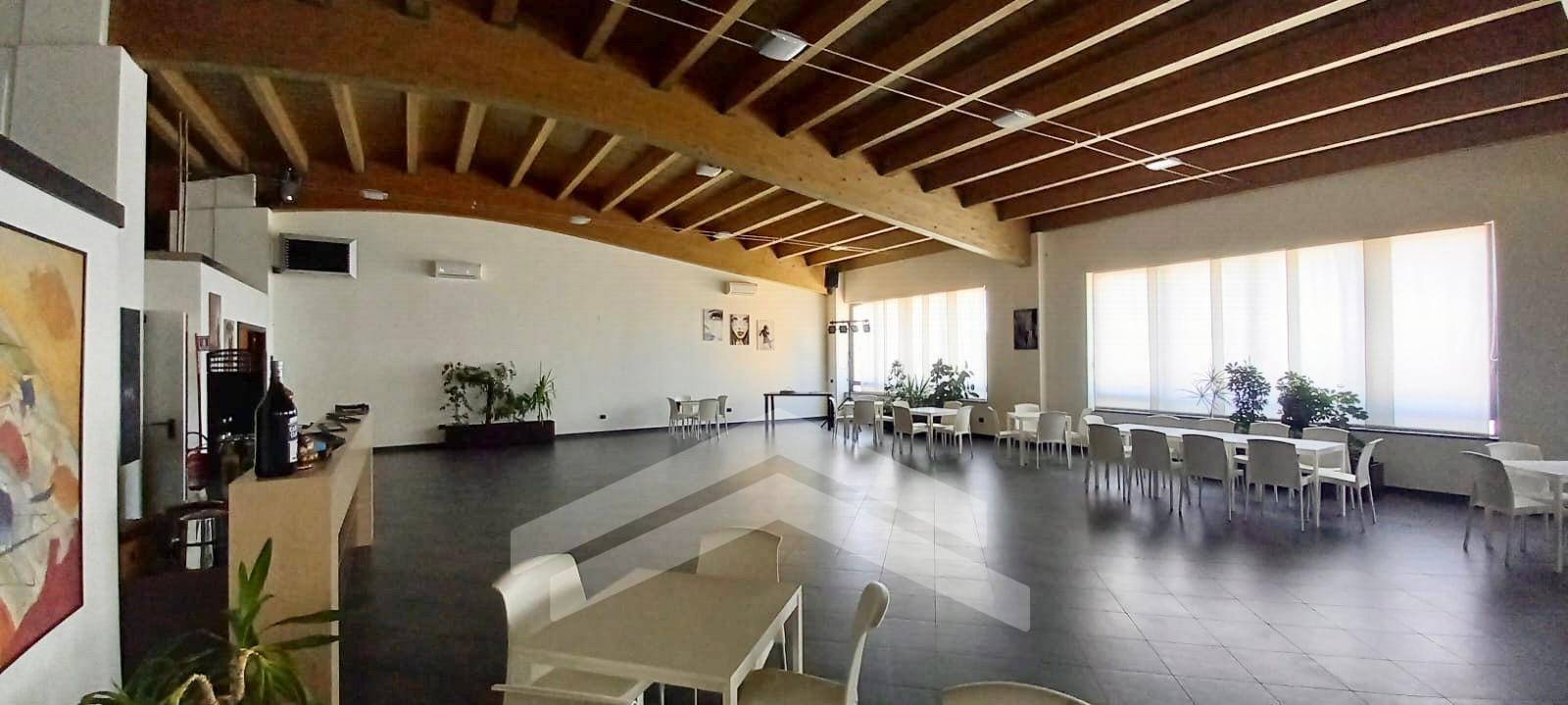 Locale commerciale in affitto a Campobasso, Colle delle Alpi