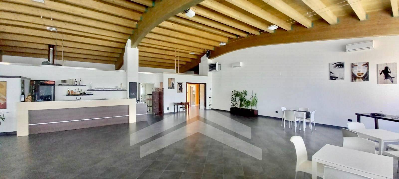 Locale commerciale in affitto a Campobasso, Colle delle Alpi