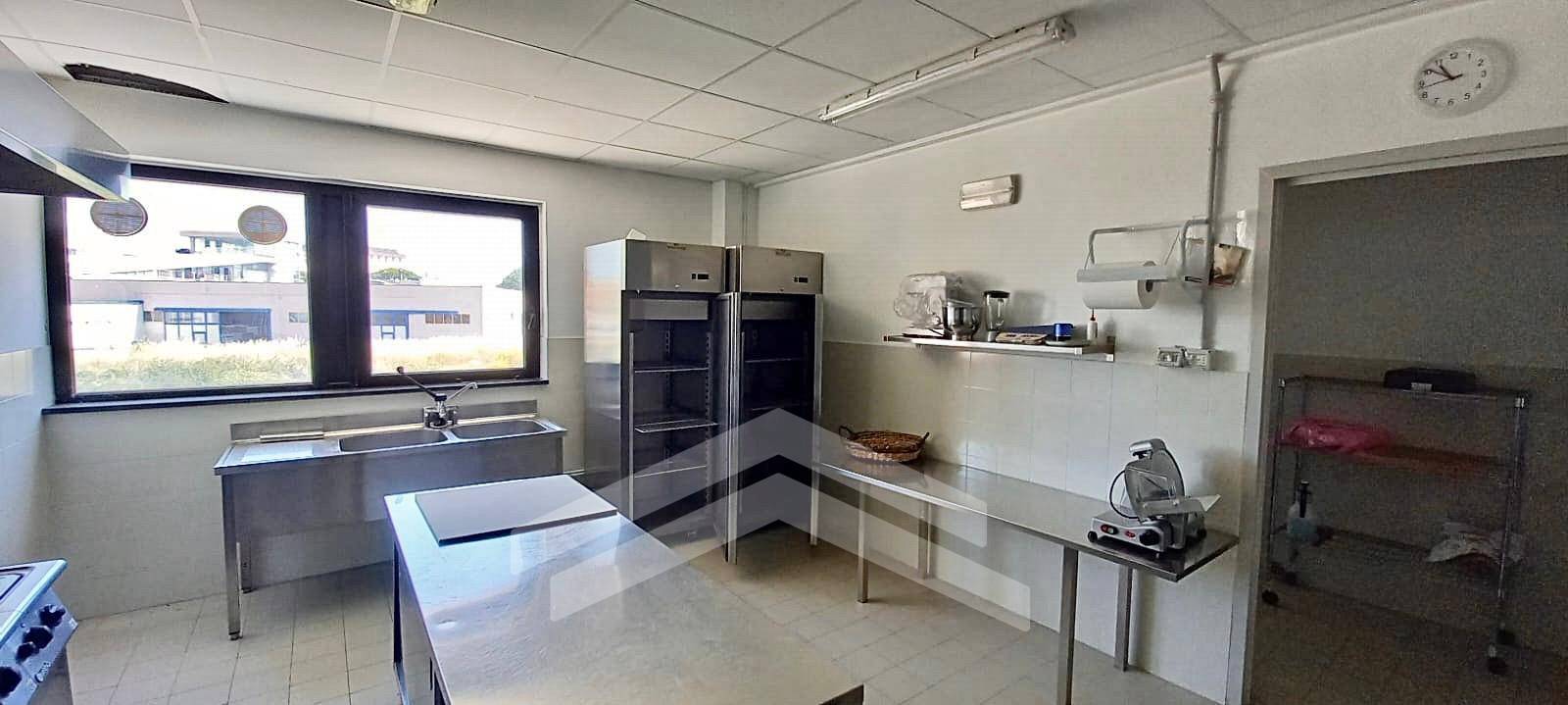 Locale commerciale in affitto a Campobasso, Colle delle Alpi