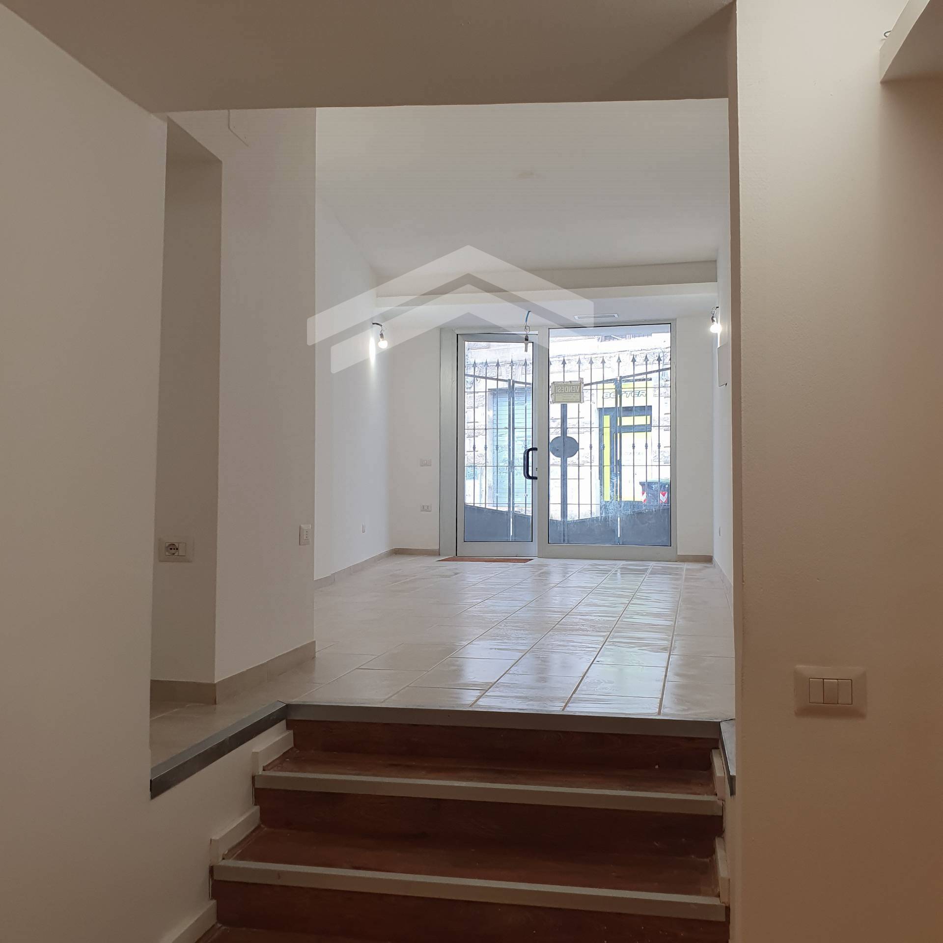 Locale commerciale in vendita a Campobasso, Centro