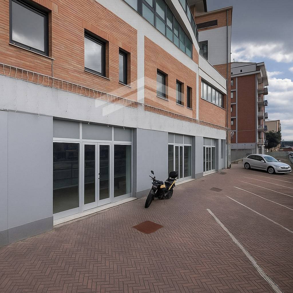 Locale commerciale in vendita a Campobasso, Semicentro