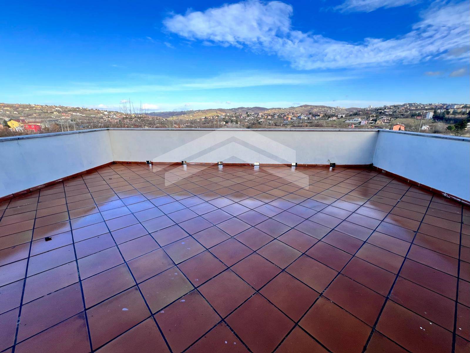 Appartamento in affitto a Campobasso, Semicentro