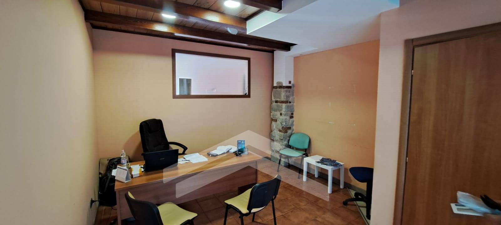 Locale commerciale in vendita a Campobasso, Centro