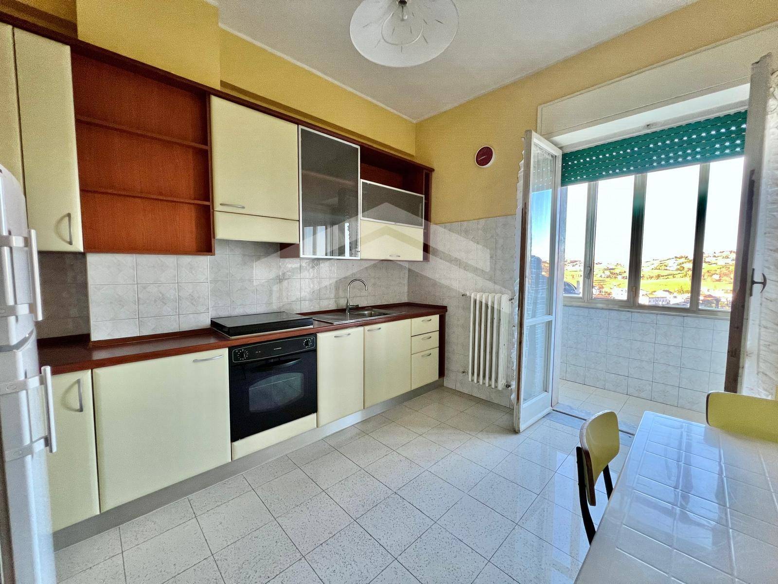 Appartamento in affitto a Campobasso, Centro