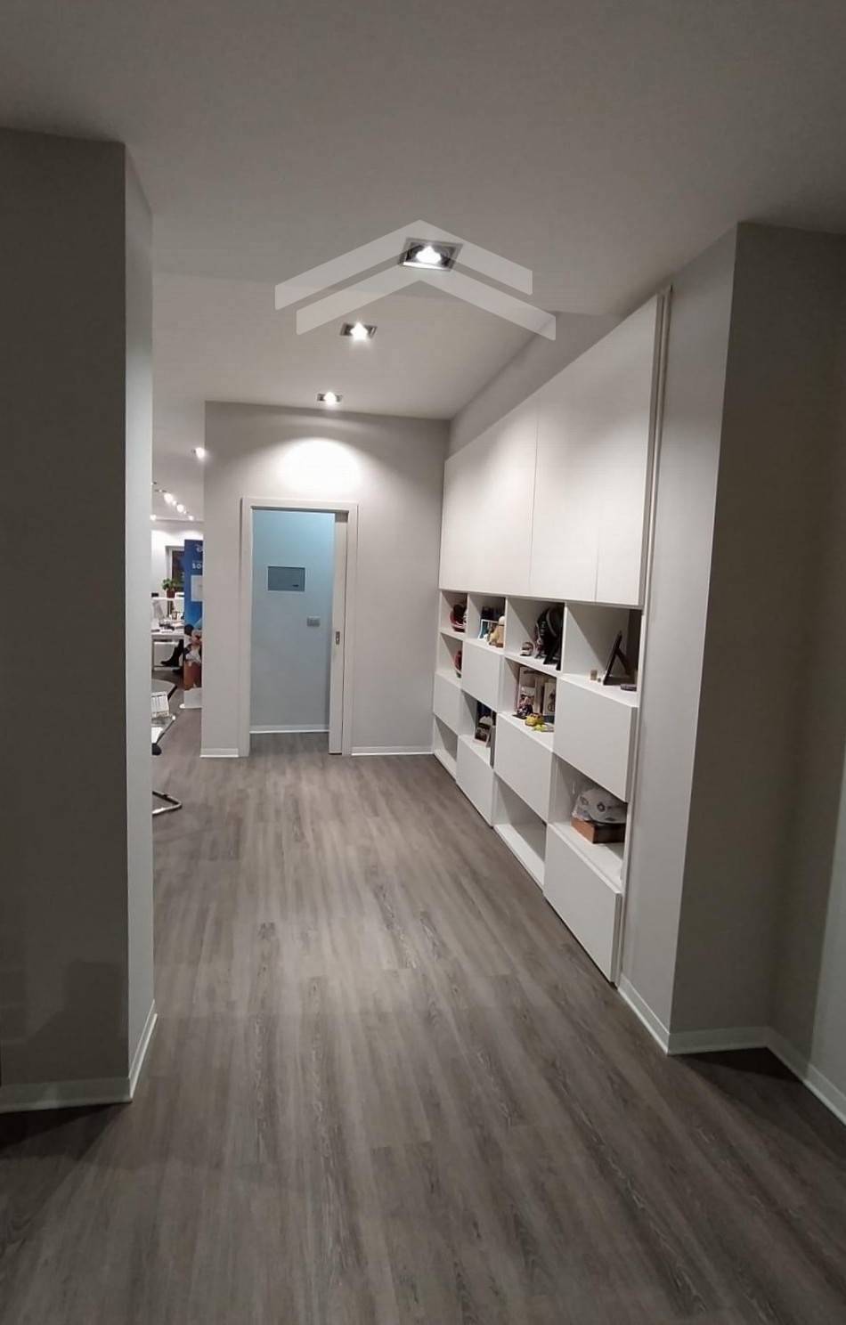 Locale commerciale in affitto a Campobasso, Centro