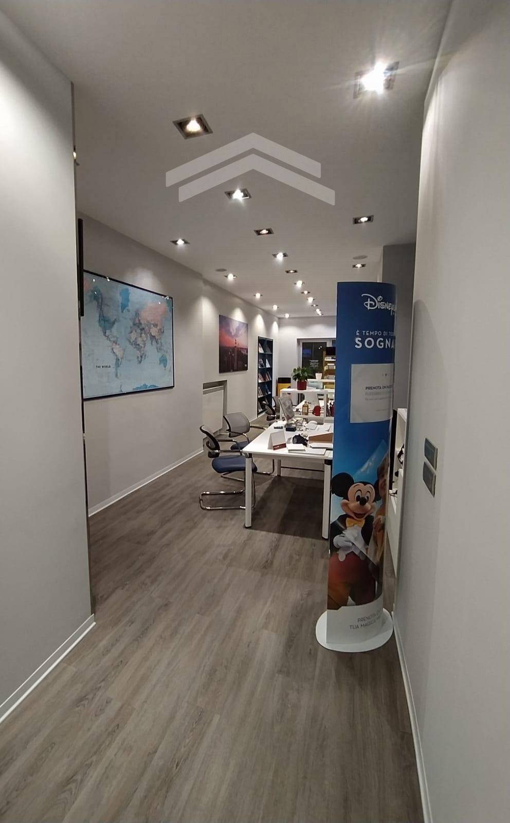 Locale commerciale in affitto a Campobasso, Centro