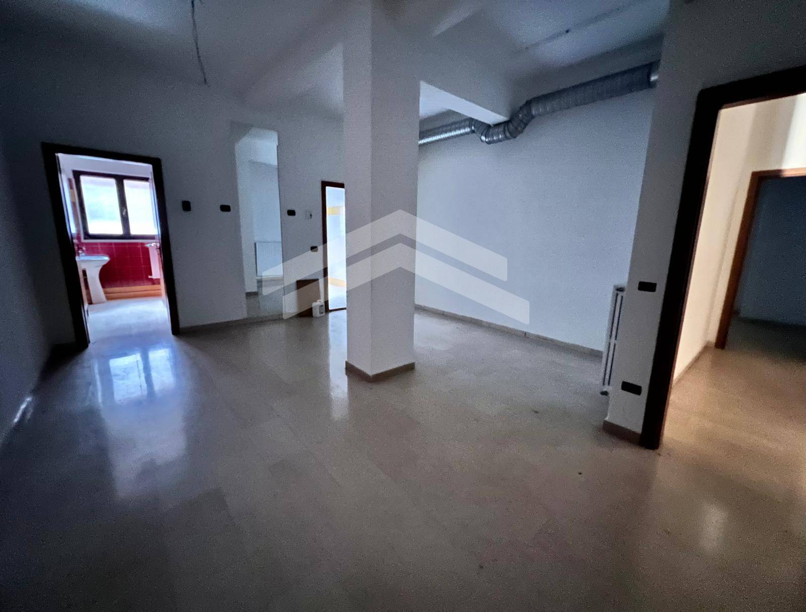 Locale commerciale in affitto a Campobasso, Colle dell'Orso